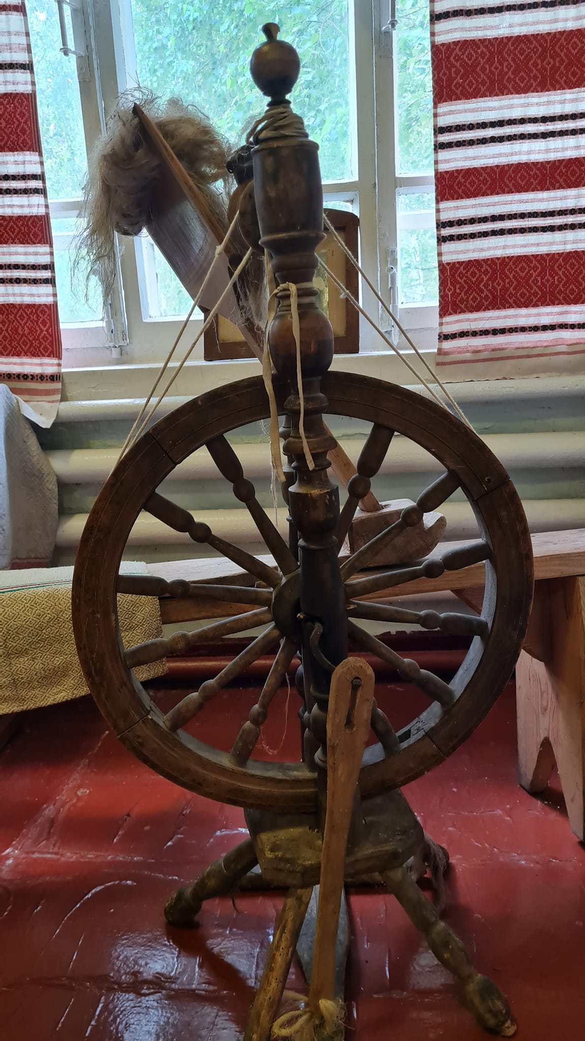 Загадкова історія прядки